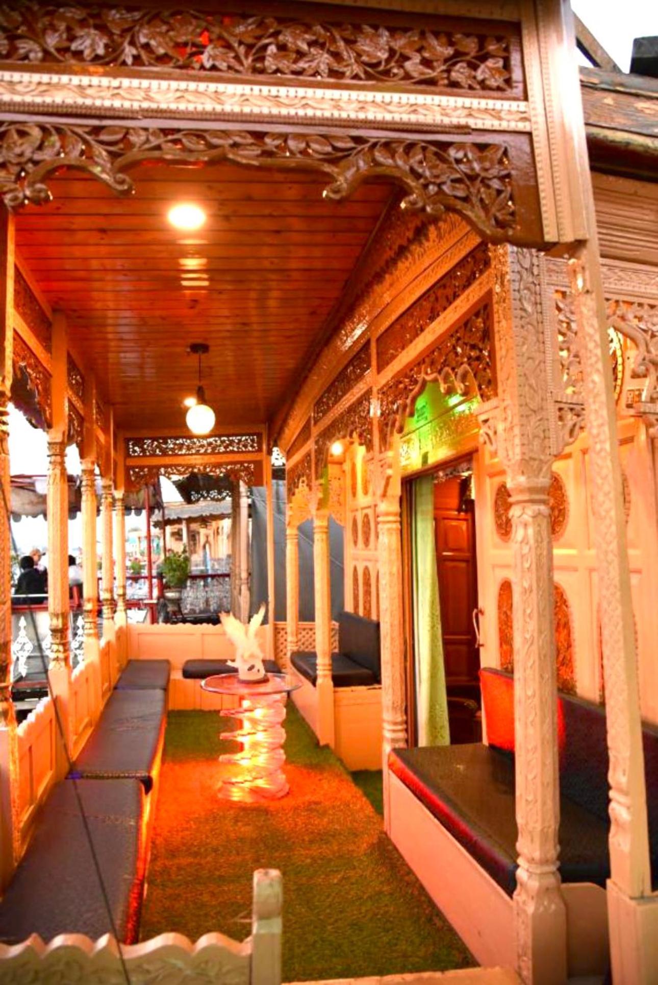 The Heritage Safina Group Of Houseboats Srīnagar Esterno foto